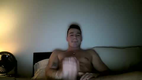 Snapshot of joncoreza3 chatting on 12/16/25, 06:40 Joncoreza online show from 12/16/25, 06:40