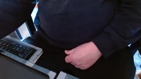 Snapshot of joncpics chatting on 03/07/25, 09:27 joncpics online show from 03/07/25, 09:27