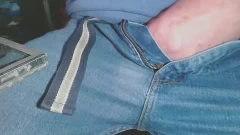 joncpics online show from 12/18/25, 09:21