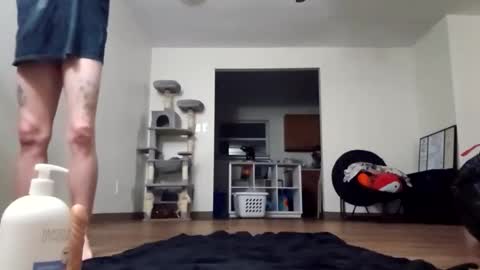 Snapshot of jonk8857 chatting on 04/02/26, 05:05 Sexy69Leo1 online show from 04/02/26, 05:05