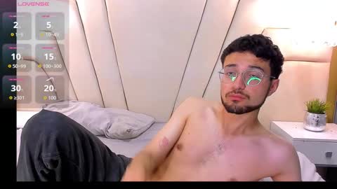 Snapshot of jonnygreey chatting on 11/30/25, 09:35 JonnyGreey online show from 11/30/25, 09:35