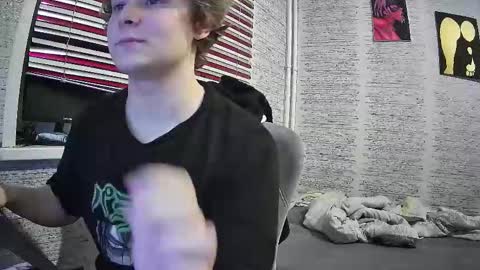 Snapshot of jonnymyloka chatting on 12/25/24, 10:48 JONNY online show from 12/25/24, 10:48