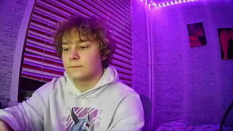 Snapshot of jonnymyloka chatting on 12/29/24, 08:58 JONNY online show from 12/29/24, 08:58