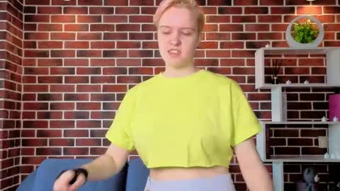 Ellie online show from 05/14/26, 08:21