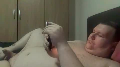 Snapshot of jorisdeman chatting on 12/17/25, 11:11 Joris bigass smalldick chubby new online show from 12/17/25, 11:11