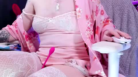 Rose online show from 04/15/26, 07:58