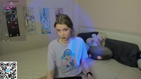 Mila online show from 11/21/25, 12:54