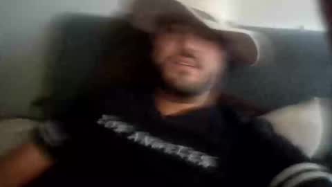 Snapshot of jose224678o chatting on 11/15/25, 10:37 jose224678o online show from 11/15/25, 10:37