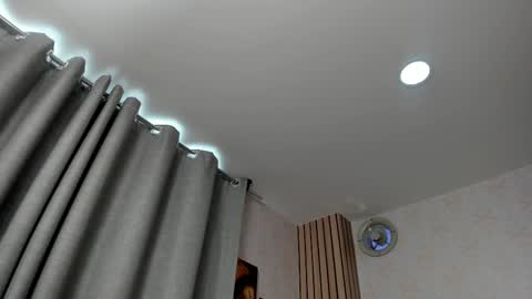 Katalina online show from 03/08/25, 06:26