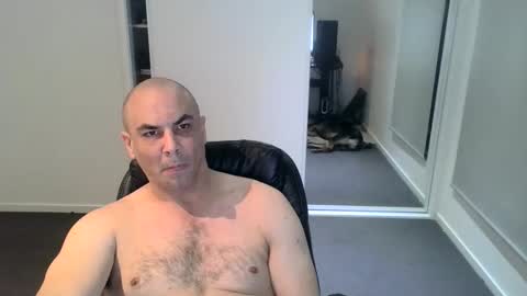 Snapshot of josh_aus333 chatting on 10/15/25, 12:27 josh_aus333 online show from 10/15/25, 12:27