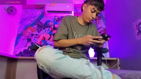 Snapshot of josh_bright chatting on 12/22/25, 06:38 josh_bright online show from 12/22/25, 06:38