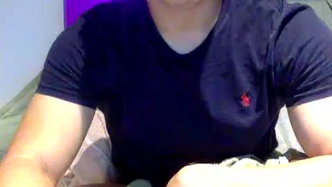 joshasian0713 online show from 12/04/25, 11:19