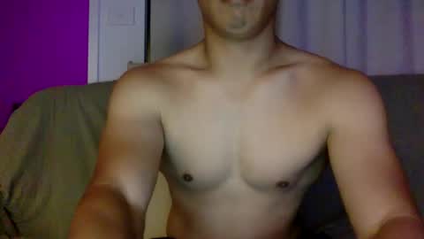 Snapshot of joshasian0713 chatting on 05/19/26, 12:33 joshasian0713 online show from 05/19/26, 12:33