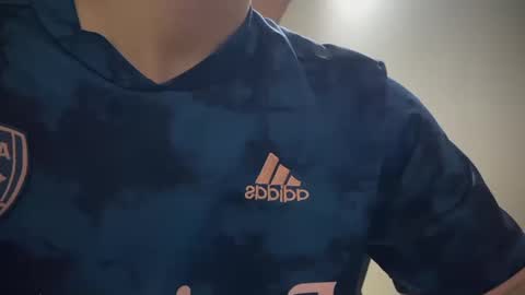 Snapshot of josheli chatting on 11/16/25, 11:10 Nicolas online show from 11/16/25, 11:10