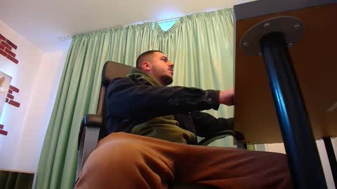JoshKnight online show from 09/28/25, 05:46