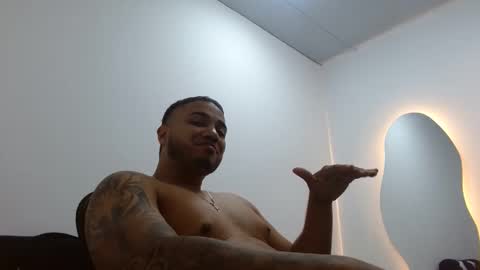 Snapshot of joshuadanielss chatting on 04/12/26, 05:45 joshuadanielss online show from 04/12/26, 05:45