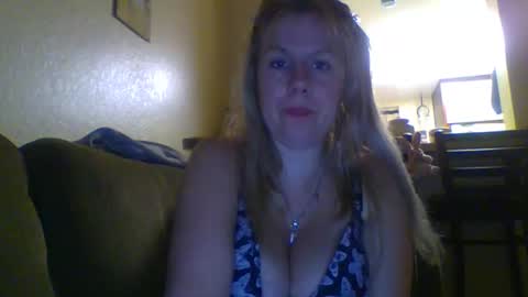 Snapshot of josiecaruso chatting on 10/30/25, 06:04 Lana Caruso online show from 10/30/25, 06:04