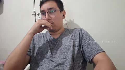 Snapshot of josq121 chatting on 01/24/25, 01:36 josq121 online show from 01/24/25, 01:36