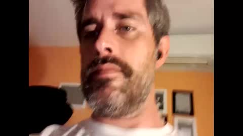 Snapshot of josshmayk chatting on 12/16/25, 12:37 Jossh online show from 12/16/25, 12:37