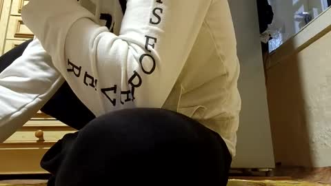 Snapshot of jostign chatting on 11/24/25, 07:02 jostign online show from 11/24/25, 07:02