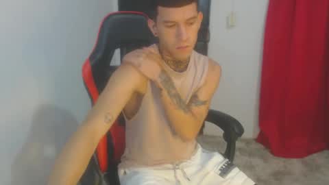 josue_linares online show from 11/02/25, 04:59