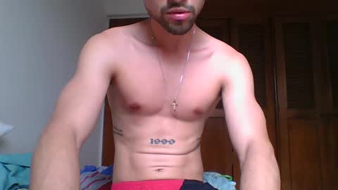 Snapshot of jovenvergonguapo09 chatting on 03/05/25, 07:49 Van Helsing online show from 03/05/25, 07:49
