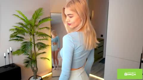 Snapshot of joybunny chatting on 03/07/25, 07:08 joybunny online show from 03/07/25, 07:08