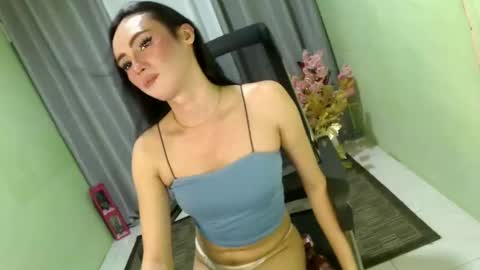 Snapshot of joyfulcock69_joyce chatting on 12/02/24, 07:58 Angel online show from 12/02/24, 07:58