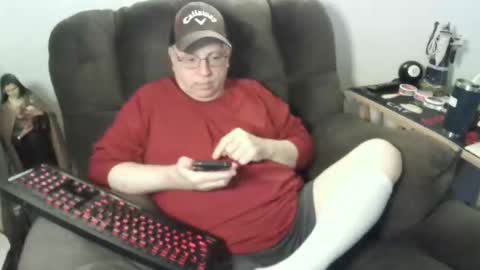 Snapshot of jpmel99 chatting on 11/08/25, 10:52 jpmel99 online show from 11/08/25, 10:52