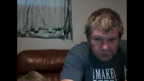 Snapshot of jrock9999 chatting on 11/03/25, 01:01 jrock9999 online show from 11/03/25, 01:01