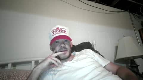 Snapshot of jryan90 chatting on 09/14/25, 04:11 Jim online show from 09/14/25, 04:11