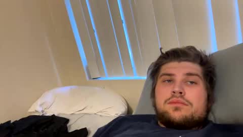 Snapshot of jstooboy chatting on 12/29/24, 04:19 jstooboy online show from 12/29/24, 04:19