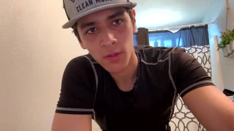 Snapshot of jteeeuhh chatting on 02/26/25, 06:43 JteePt2 online show from 02/26/25, 06:43