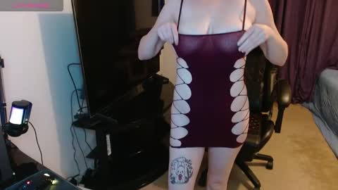 Snapshot of jtripled chatting on 11/06/25, 11:37 Jessi Dee online show from 11/06/25, 11:37