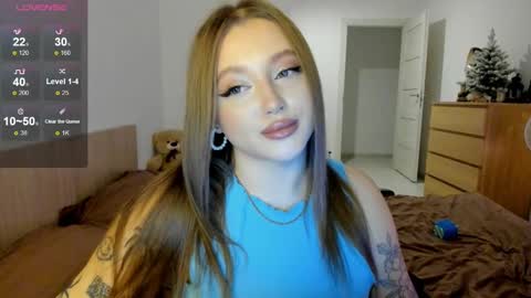 Snapshot of ju_lii chatting on 12/27/24, 02:12 Julia and Julia online show from 12/27/24, 02:12