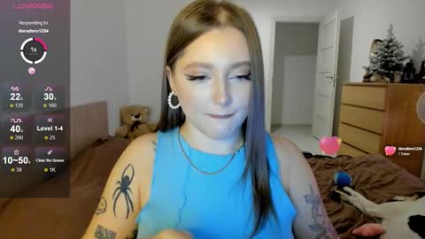 Snapshot of ju_lii chatting on 12/27/24, 05:16 Julia and Julia online show from 12/27/24, 05:16