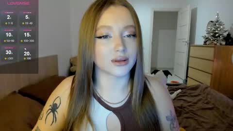 Snapshot of ju_lii chatting on 01/08/25, 02:25 Julia and Julia online show from 01/08/25, 02:25