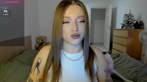 Snapshot of ju_lii chatting on 01/13/25, 02:11 Julia and Julia online show from 01/13/25, 02:11