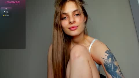 Snapshot of ju_lii chatting on 01/15/25, 06:08 Julia and Julia online show from 01/15/25, 06:08