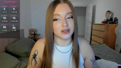 Snapshot of ju_lii chatting on 02/06/25, 02:26 Julia and Julia online show from 02/06/25, 02:26