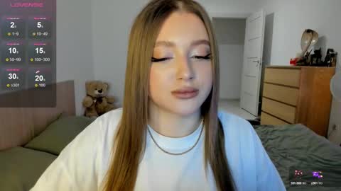 Snapshot of ju_lii chatting on 02/10/25, 02:37 Julia and Julia online show from 02/10/25, 02:37