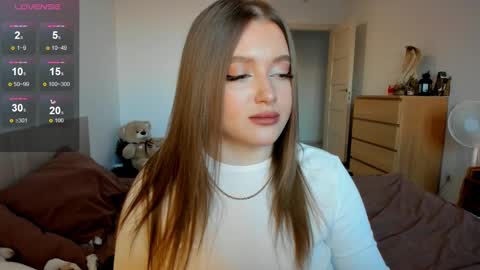 Snapshot of ju_lii chatting on 02/19/25, 02:34 Julia and Julia online show from 02/19/25, 02:34