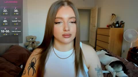 Snapshot of ju_lii chatting on 02/20/25, 02:13 Julia and Julia online show from 02/20/25, 02:13