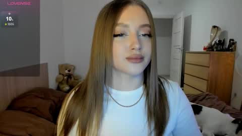 Snapshot of ju_lii chatting on 02/22/25, 03:14 Julia and Julia online show from 02/22/25, 03:14