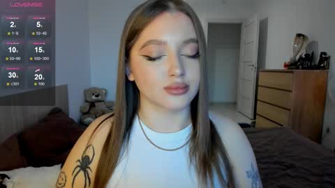 Snapshot of ju_lii chatting on 02/23/25, 03:08 Julia and Julia online show from 02/23/25, 03:08