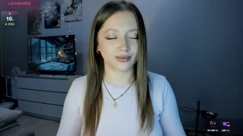 Snapshot of ju_lii chatting on 10/12/25, 07:02 Julia and Julia online show from 10/12/25, 07:02