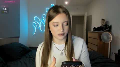 Snapshot of ju_lii chatting on 11/06/25, 02:07 Julia and Julia online show from 11/06/25, 02:07