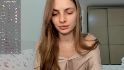 Julia and Julia online show from 12/19/25, 03:30