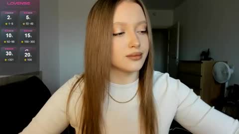 Julia and Julia online show from 04/17/26, 09:01