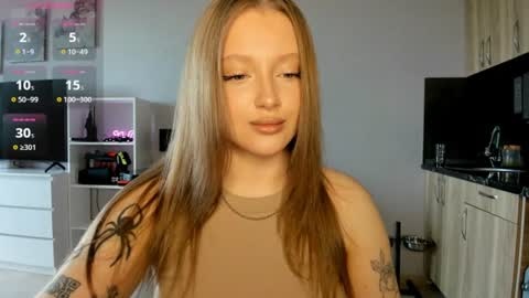 Snapshot of ju_lii chatting on 07/06/26, 10:34 Julia and Julia online show from 07/06/26, 10:34